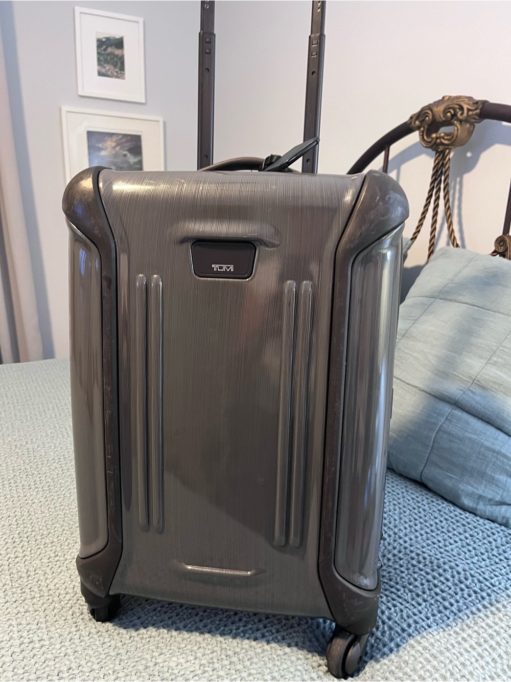 Tumi 2014 International Vapor 4-Wheel Carry-OnLuggage with Alpha Bravo Backpack